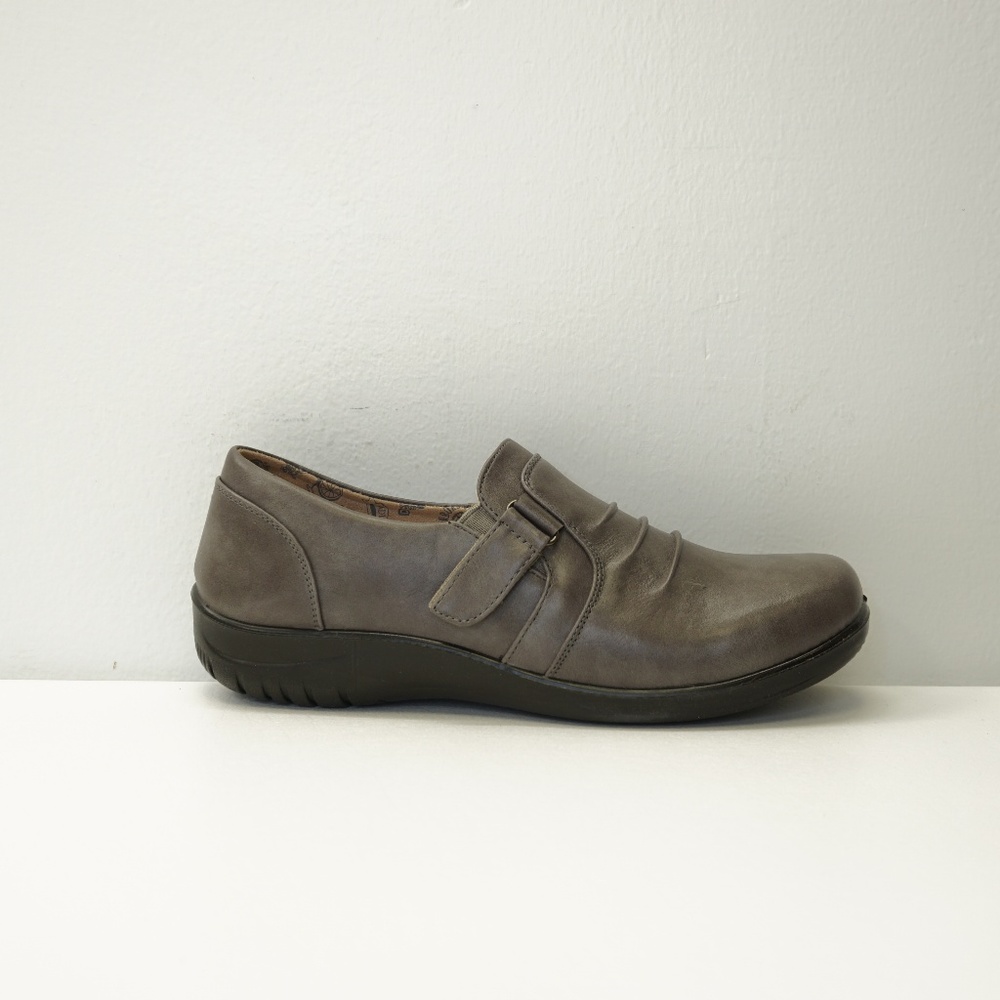 Harborsides Adjustable Strap Flat Loafer Stone 7